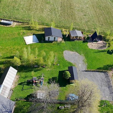 Szalas W Gorach Izerskich, Blisko Swieradow Zdroj I Zamek Czocha, Agroturystyka, Ogrzewanie, Klimatyzacja , Plac Zabaw, Ognisko Z Rusztem I Kijkami, Zywe Zwierzeta, Latem Basen Mirsk Luaran gambar